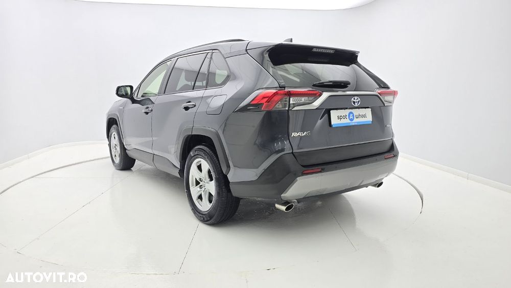 Toyota RAV4 - 8
