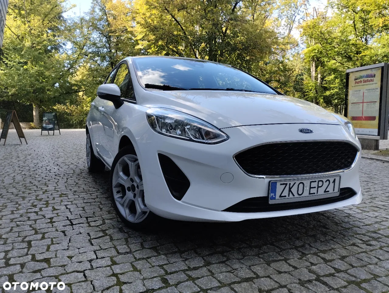 Ford Fiesta 1.1 S&S COOL&CONNECT - 24