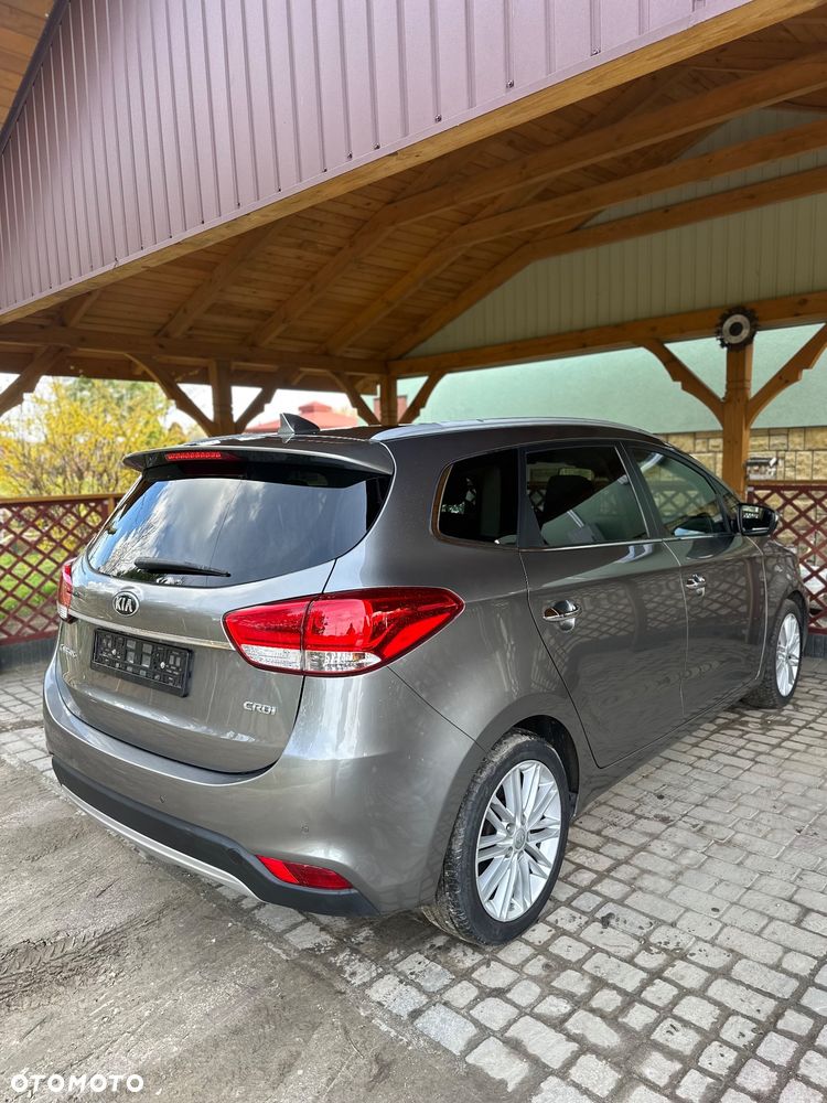 Kia Carens 1.7 CRDi M 7os EU6 - 17