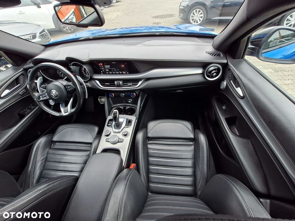Alfa Romeo Stelvio - 25
