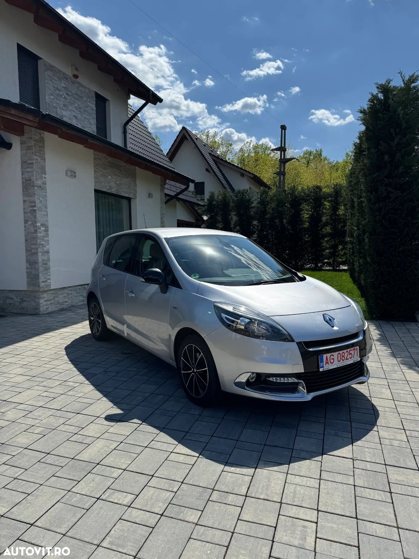 Renault Scenic - 1