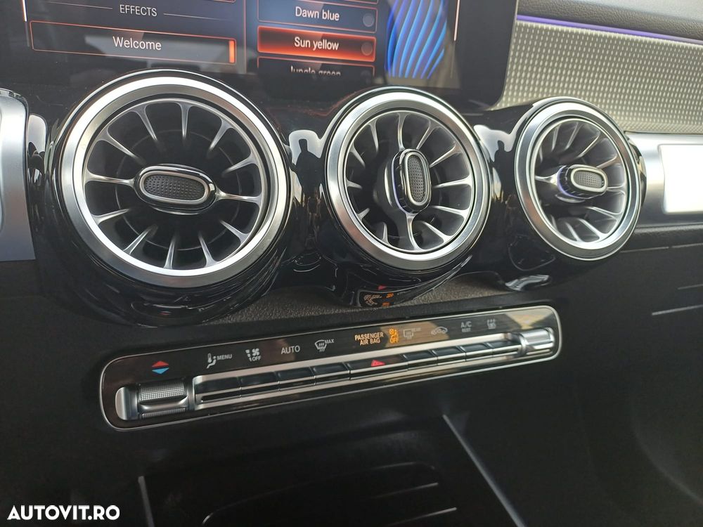 Mercedes-Benz GLB - 29