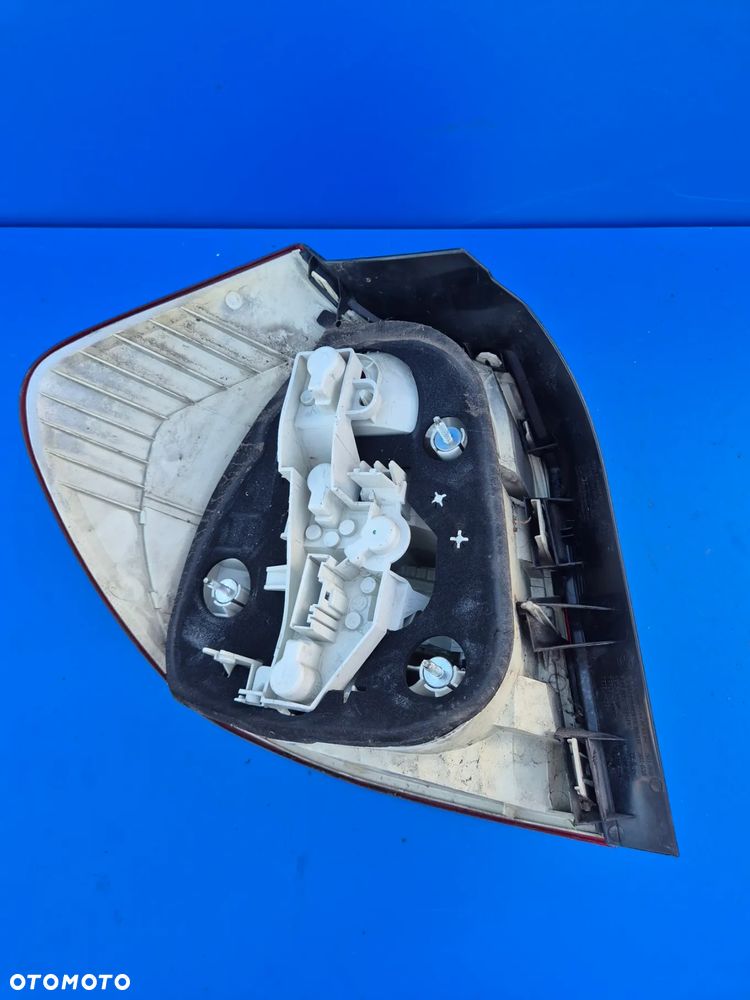 LAMPA LEWA PRAWA TYLNA TYŁ BMW E87 6924501 6924502 - 6