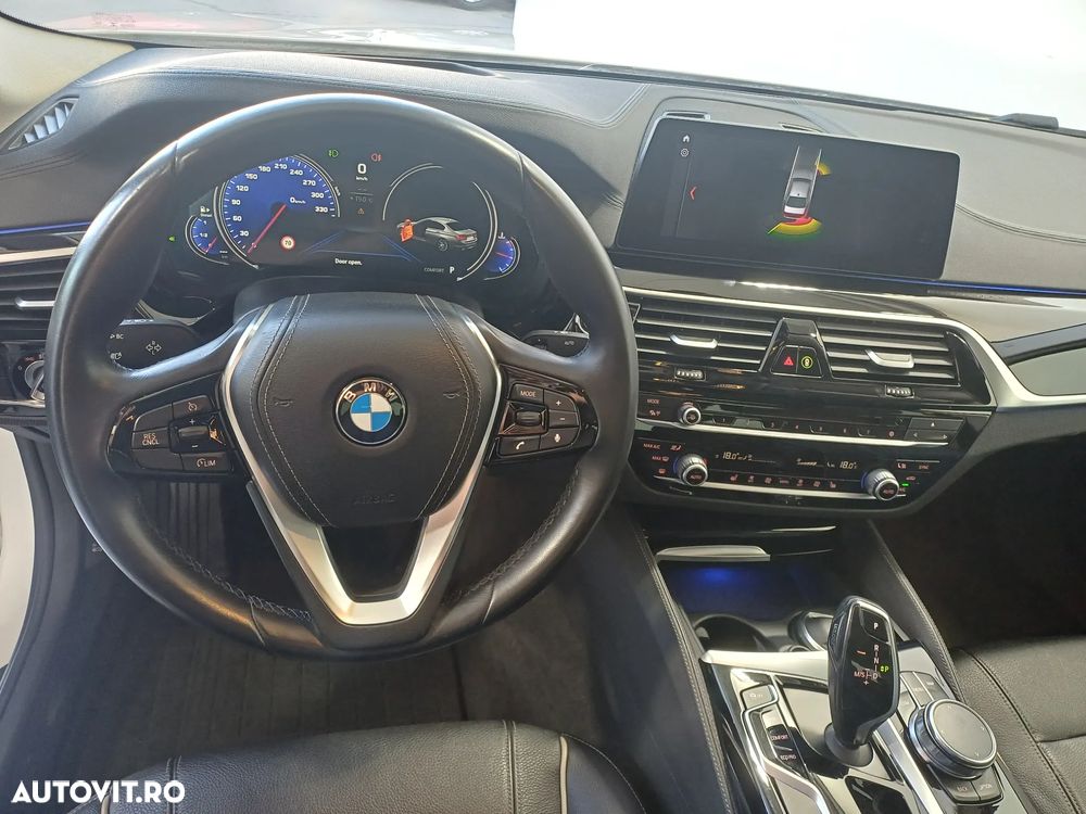 BMW Seria 5 520d xDrive AT - 6