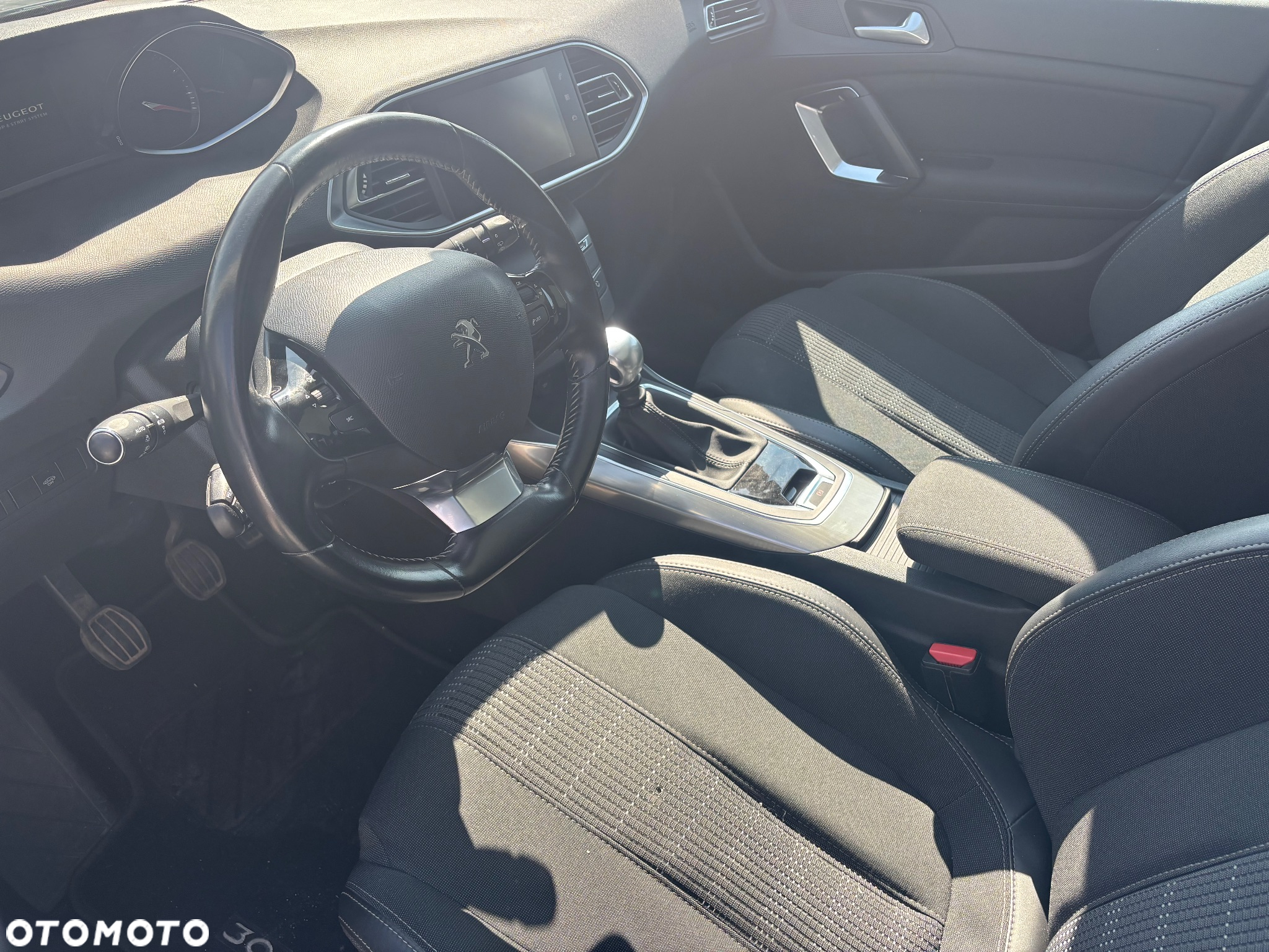 Peugeot 308 1.2 PureTech GPF Allure S&S - 8