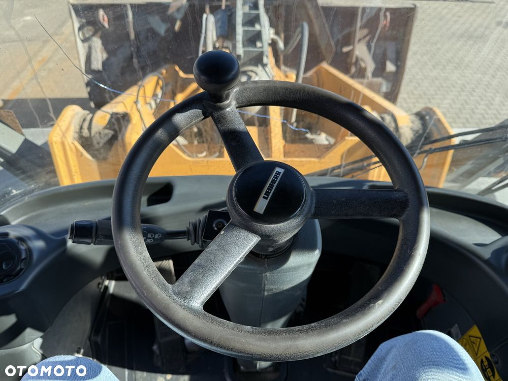 Liebherr L566 - 8
