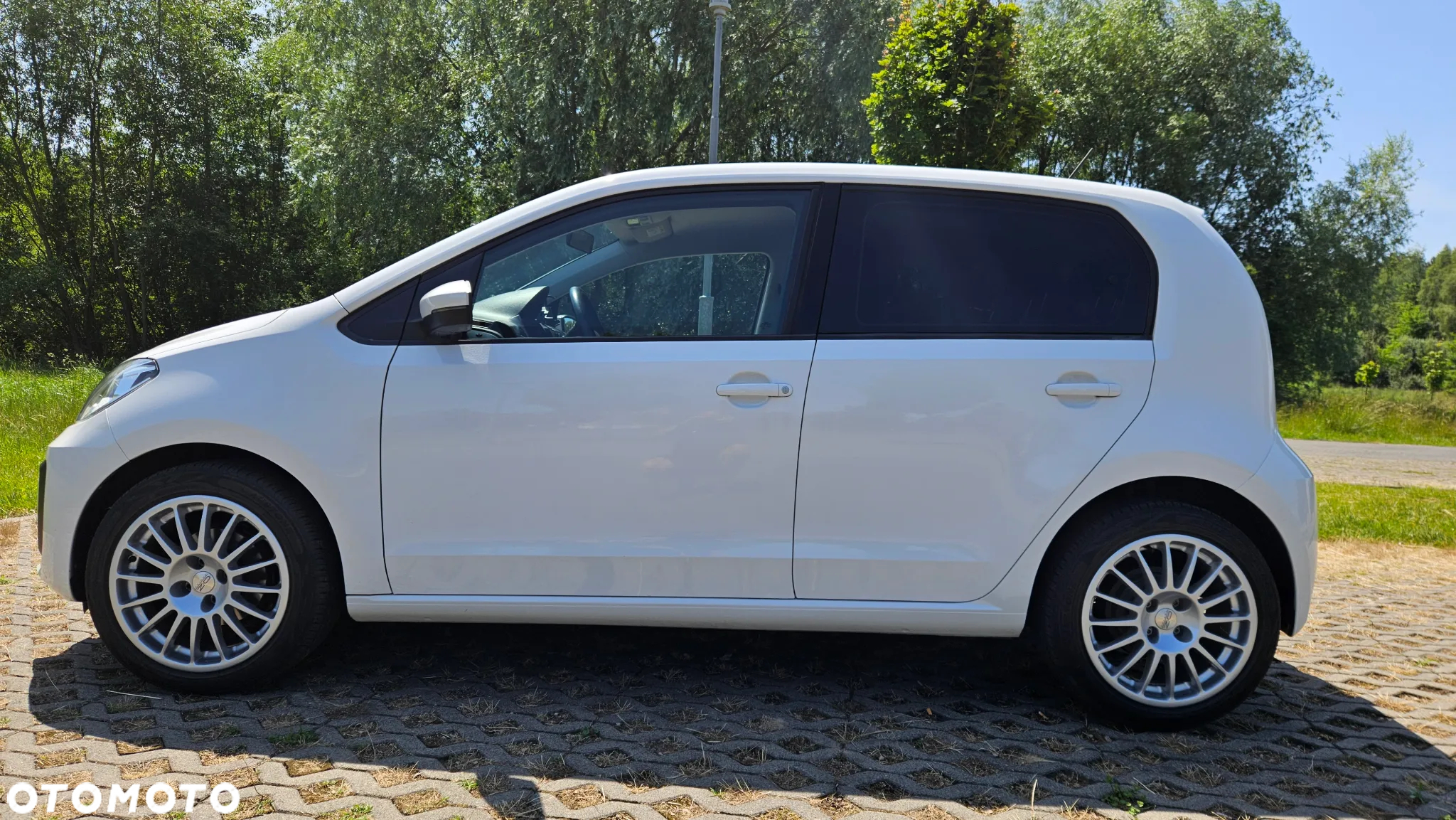 Volkswagen up! 1.0 move - 15