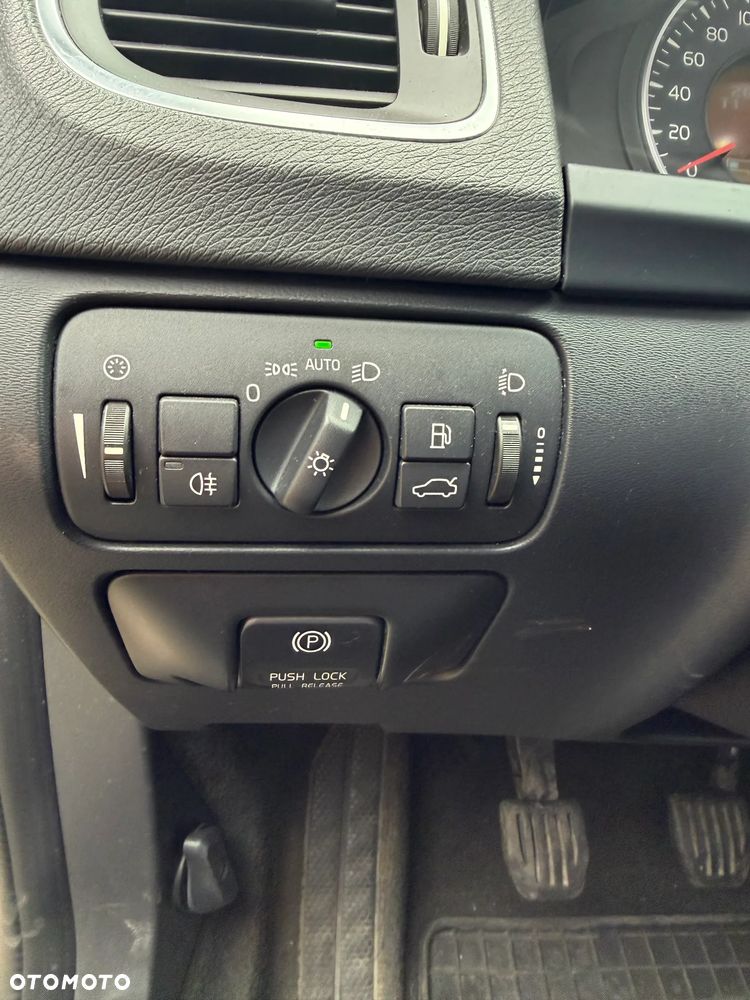 Volvo S60 T3 Base - 11