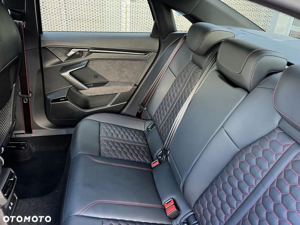 Audi RS3 Limousine - 9