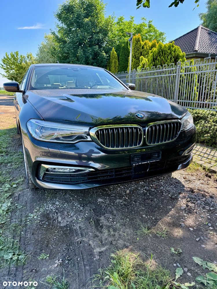 BMW Seria 5 530i xDrive Luxury Line - 1