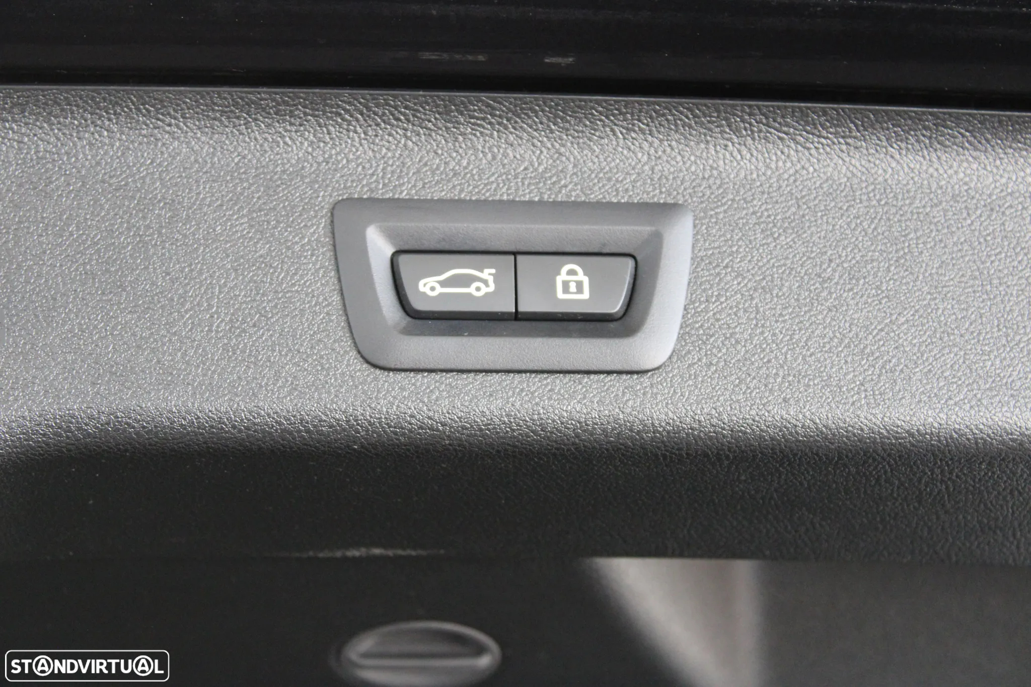 BMW 520 d Pack Desportivo M Auto - 24