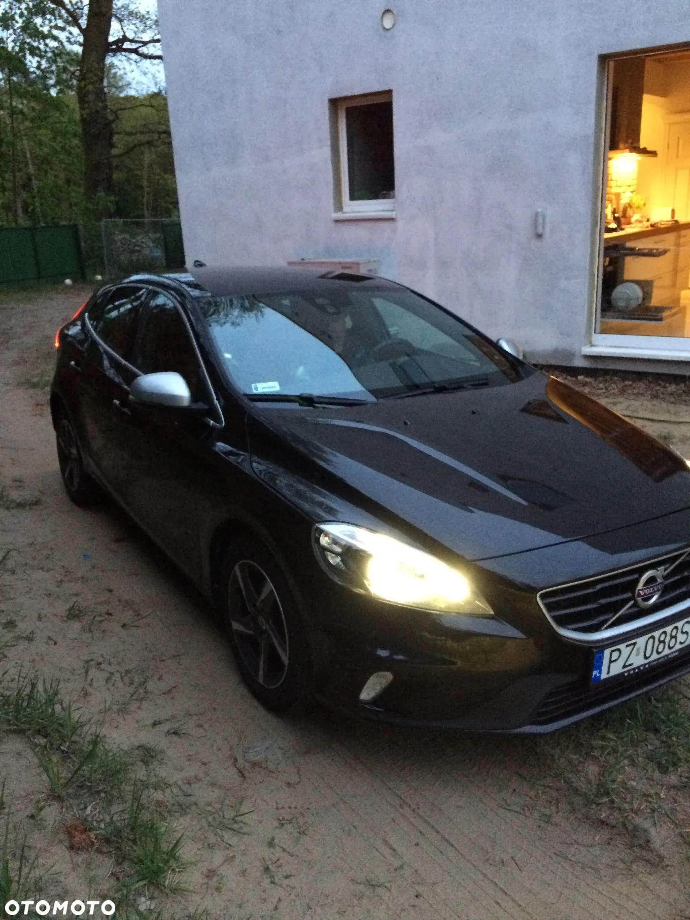 Volvo V40 D2 Drive-E R-Design Kinetic - 1