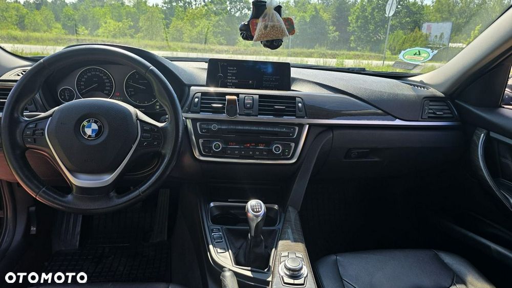 BMW Seria 3 - 17