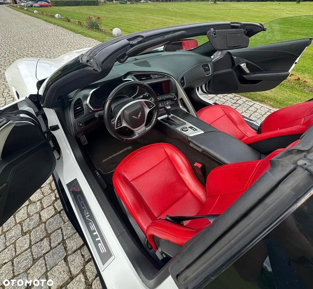 Chevrolet Corvette - 23