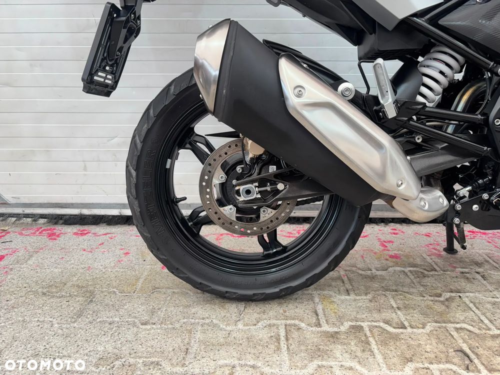 BMW G - 23