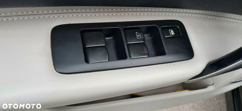 Nissan Qashqai 2.0 tekna - 27