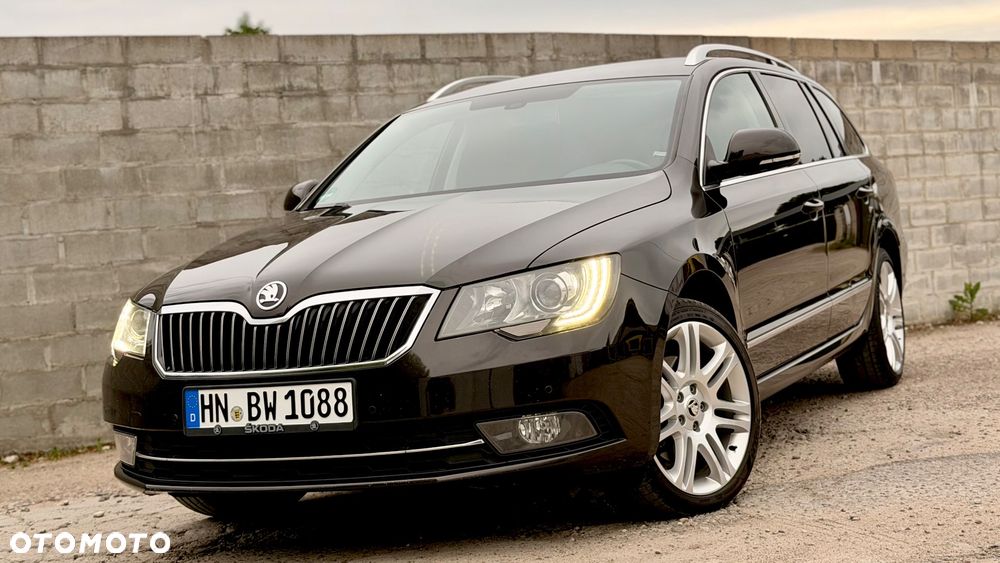 Skoda Superb 2.0 TDI DSG Exclusive - 2