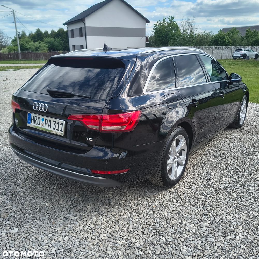 Audi A4 Avant 2.0 TDI Design - 8