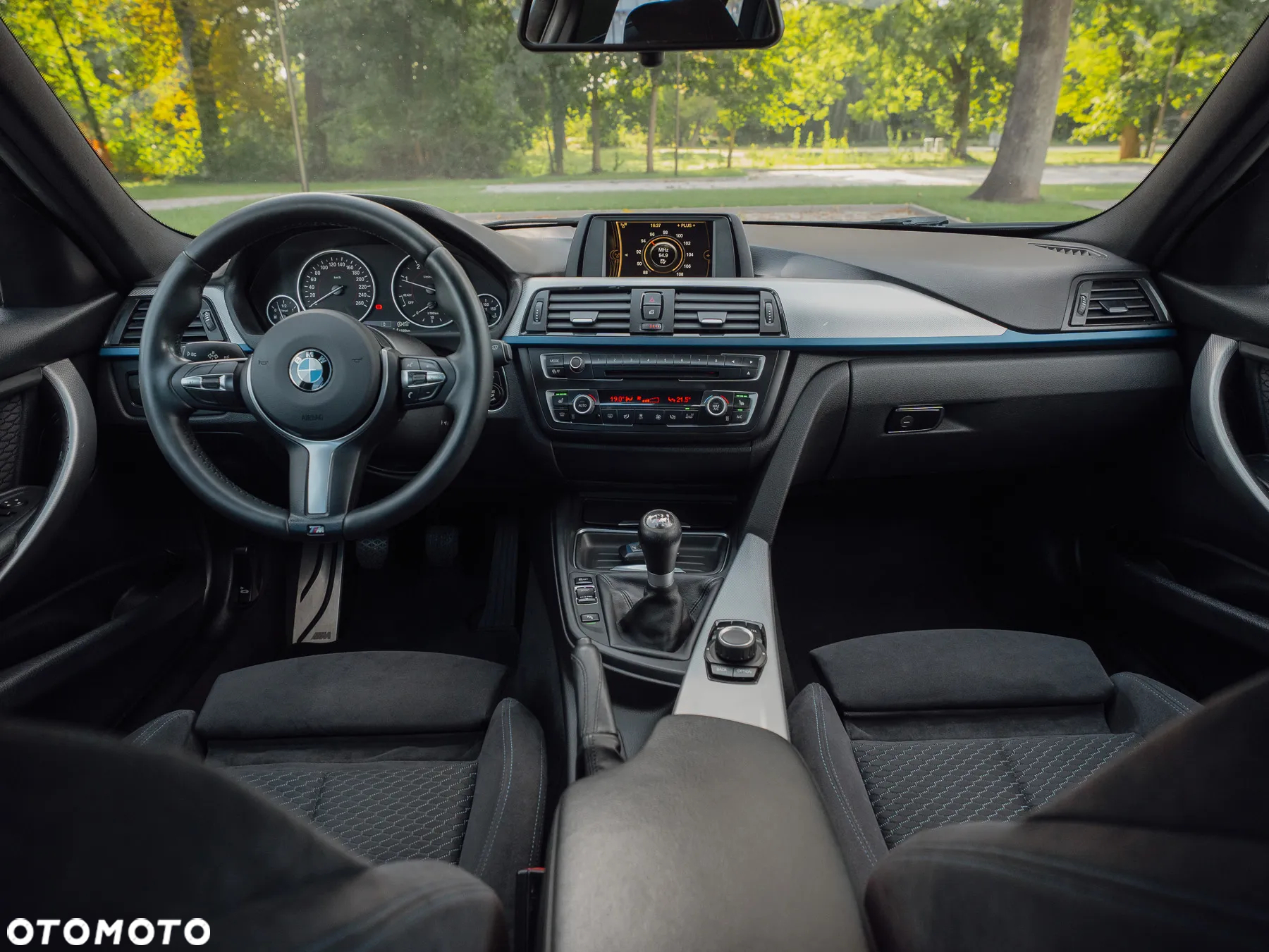 BMW Seria 3 320d xDrive - 22