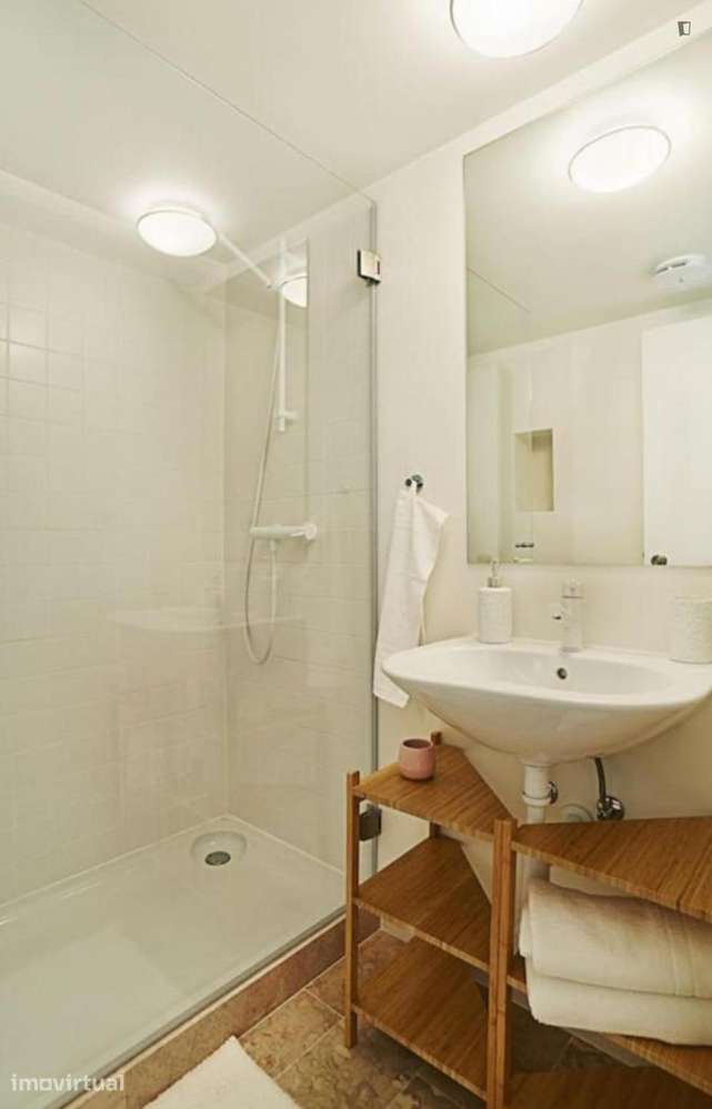 Apartamento com 1 quartos - localizado em Estrela Lisbon - Grande imagem: 5/8