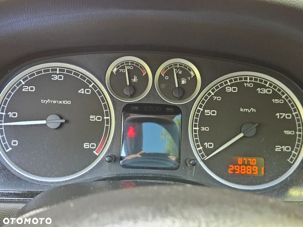 Peugeot 307 HDi SW 135 Premium - 23