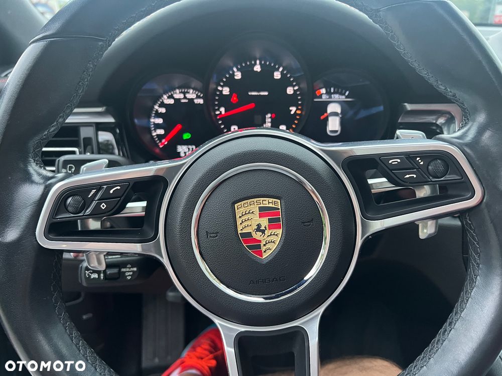 Porsche Macan - 32