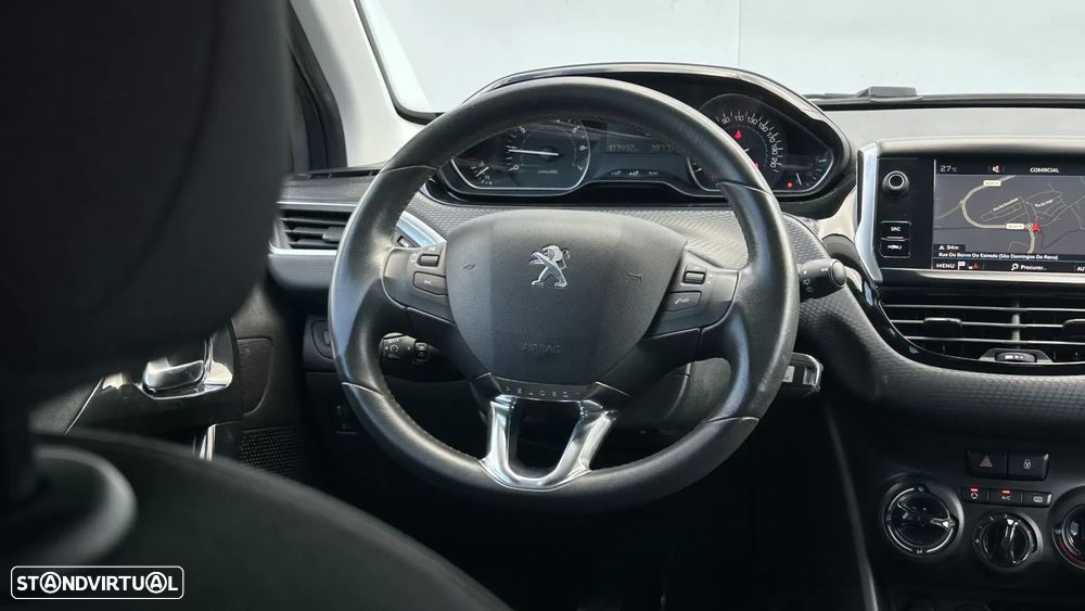 Peugeot 208 1.2 PureTech Signature - 25