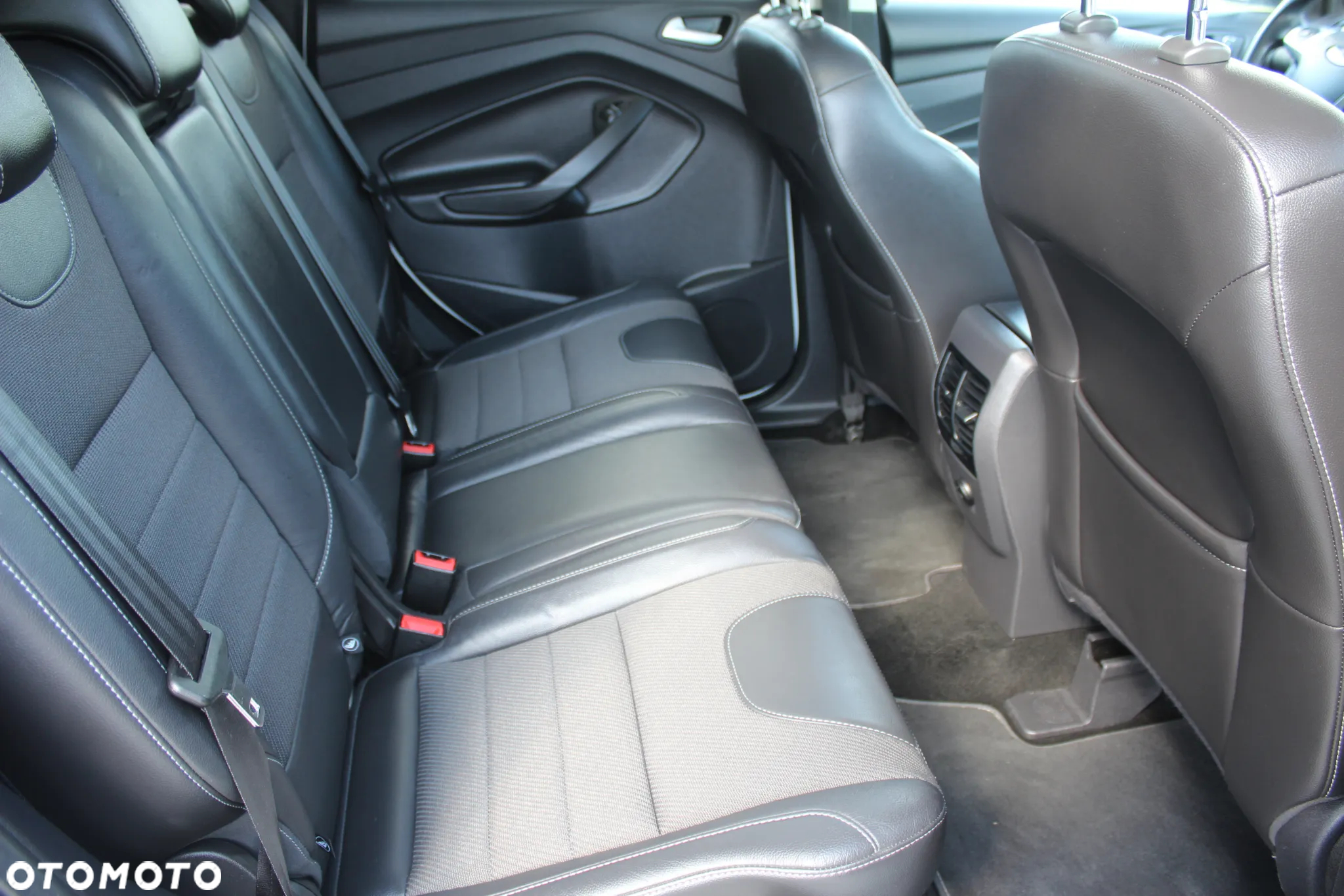 Ford Kuga 2.0 TDCi 4x4 Titanium - 9