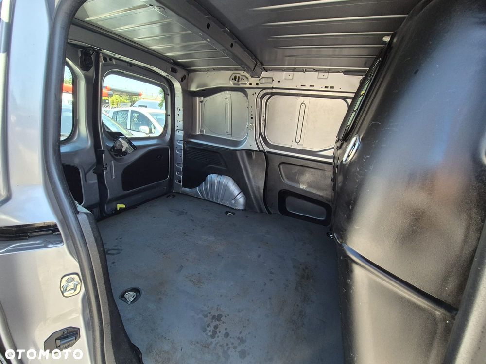 Opel COMBO - 41