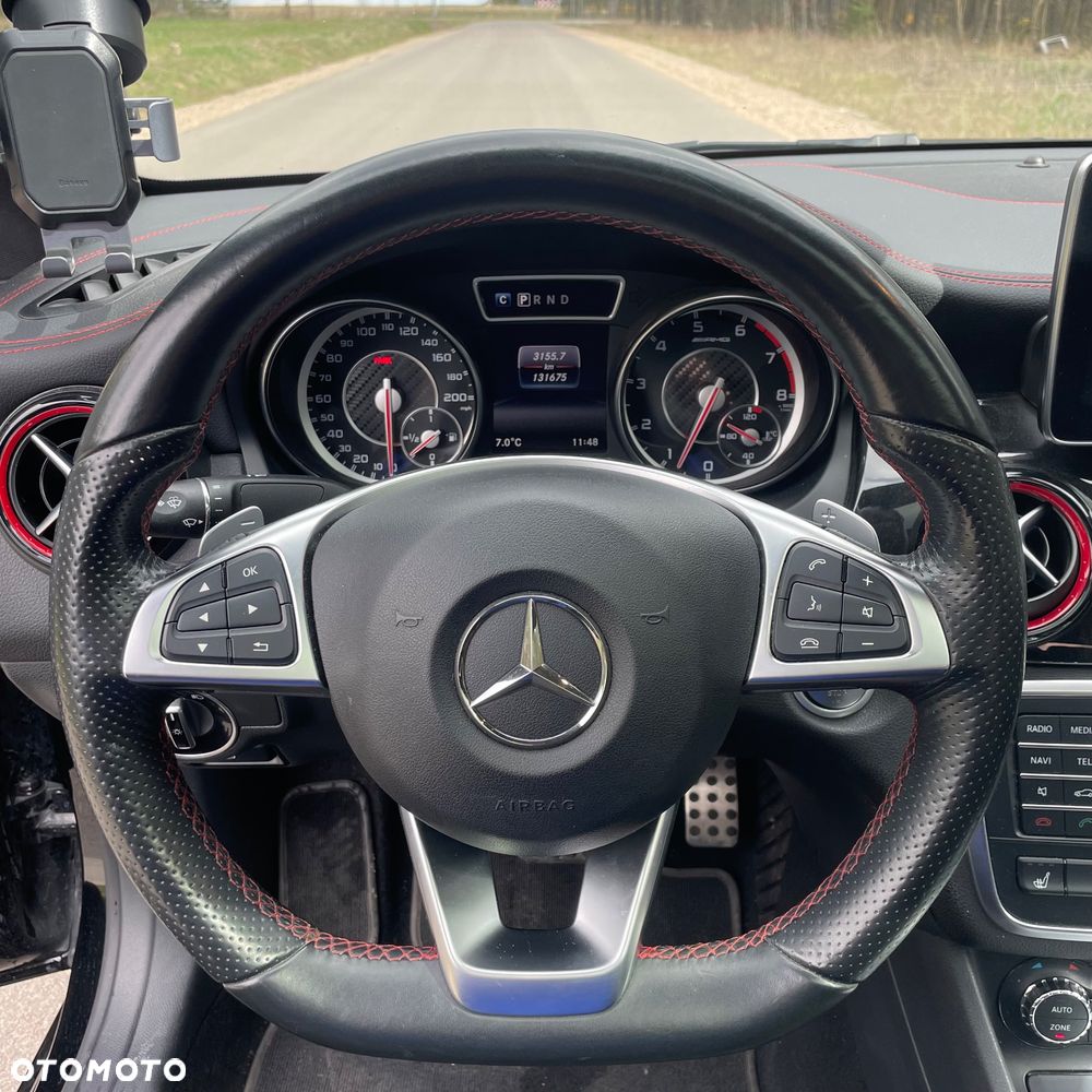 Mercedes-Benz CLA AMG 45 4Matic 7G-DCT - 14