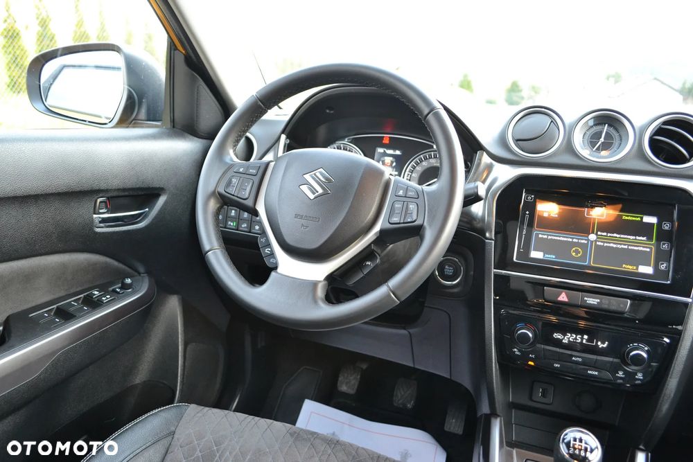 Suzuki Vitara 1.4 Boosterjet SHVS Premium 4WD - 36