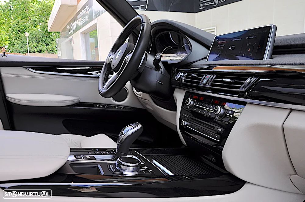 BMW X5 25 d sDrive Pack M - 32