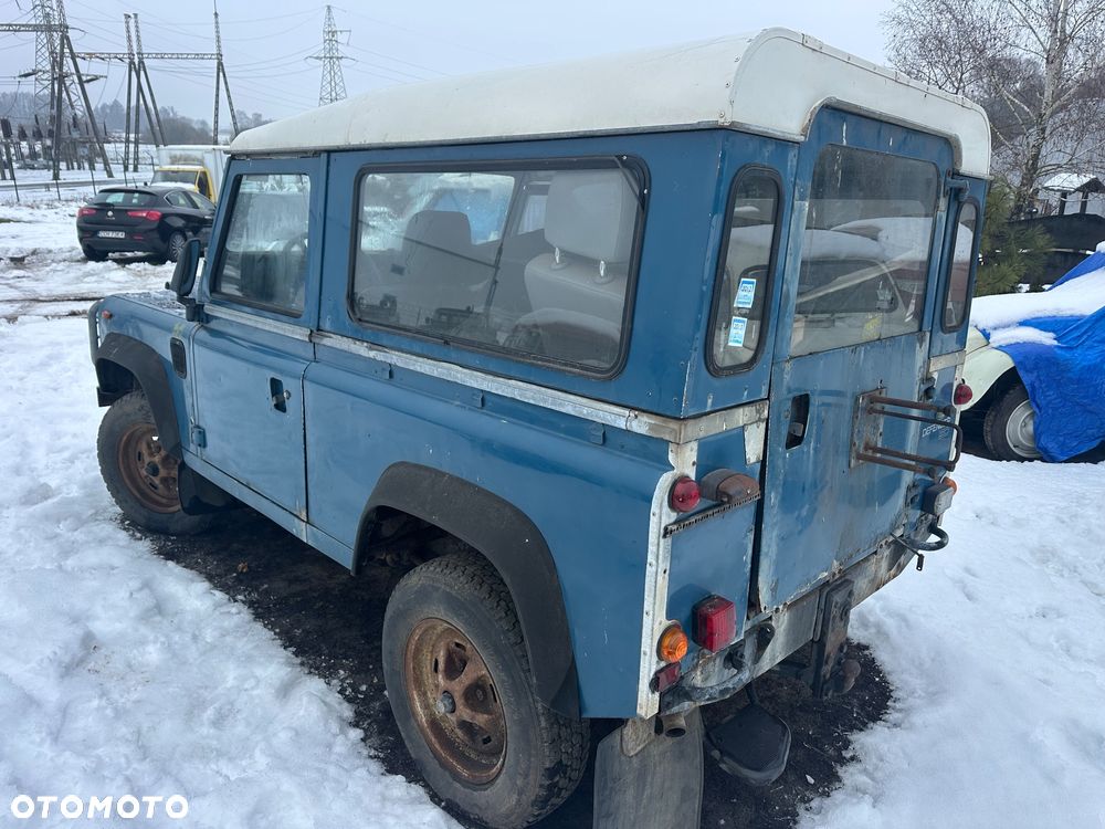 Land Rover Defender - 18