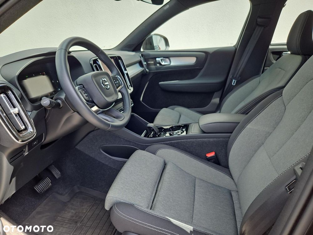 Volvo XC 40 B3 Plus Dark - 9
