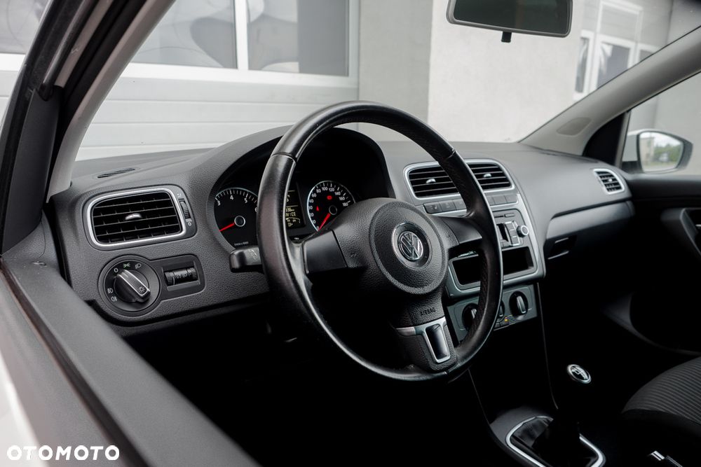 Volkswagen Polo 1.4 Highline - 40