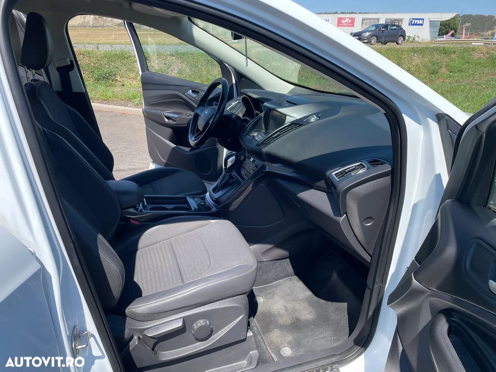 Ford Kuga 2.0 TDCi 4x4 Aut. Titanium - 12