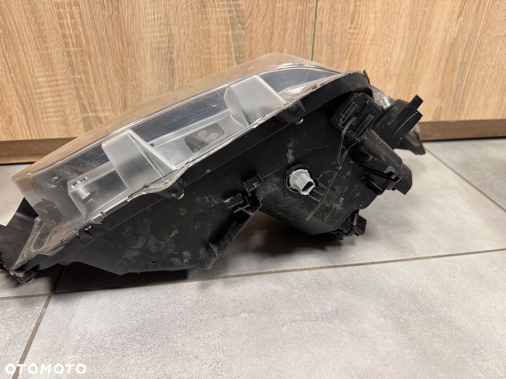 Mazda 3 III reflektor przód lift zwykly - 4