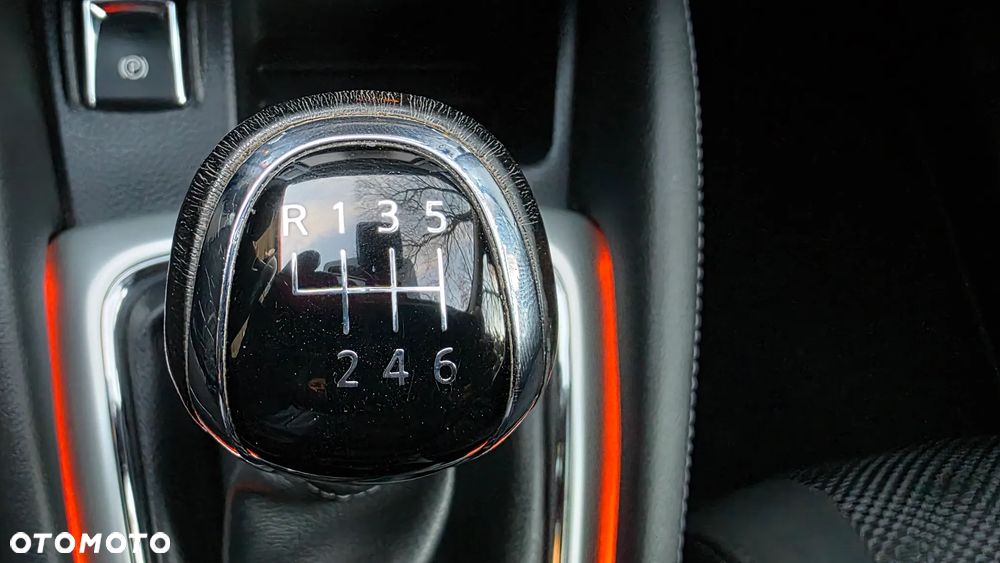 Nissan Qashqai 1.2 DIG-T N-Connecta EU6 - 31