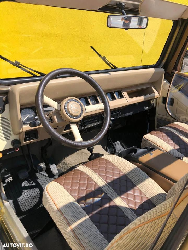 Jeep Wrangler - 4