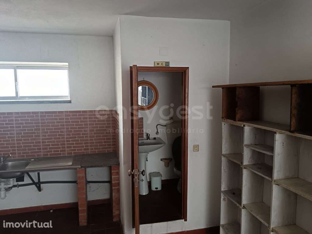 Cave destinada a armazem - Grande imagem: 4/11