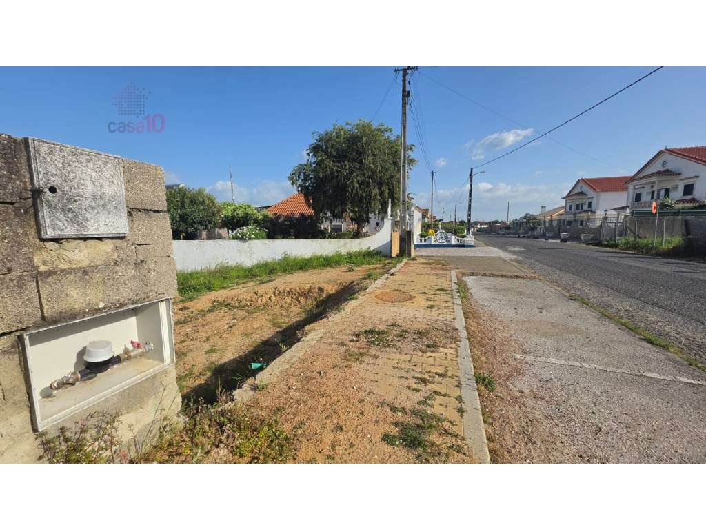 Vende-se terreno urbano, para construção, em Aveiras de Cima - Grande imagem: 2/10
