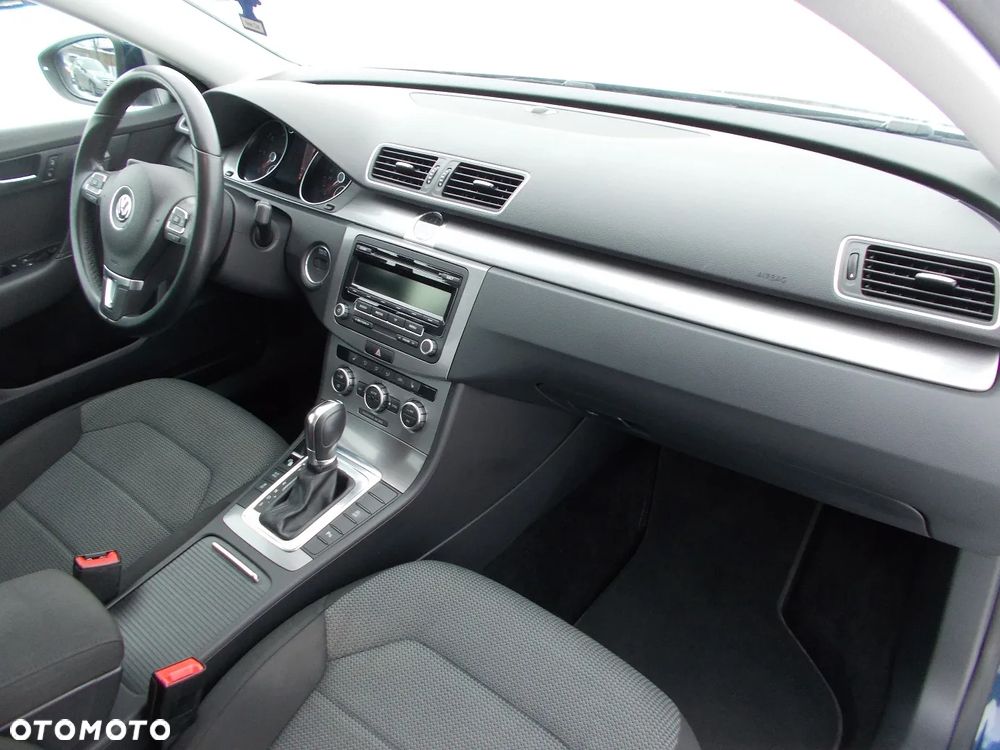 Volkswagen Passat 2.0 TDI DSG BlueMotion Technology Comfortline - 13