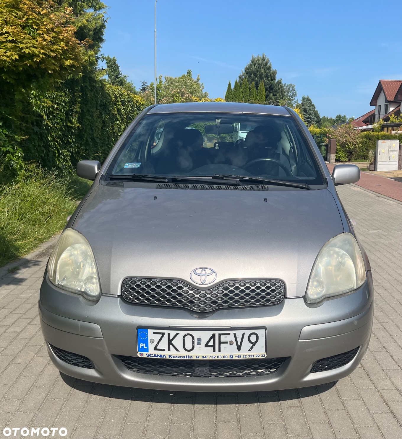 Toyota Yaris 1.3 - 6