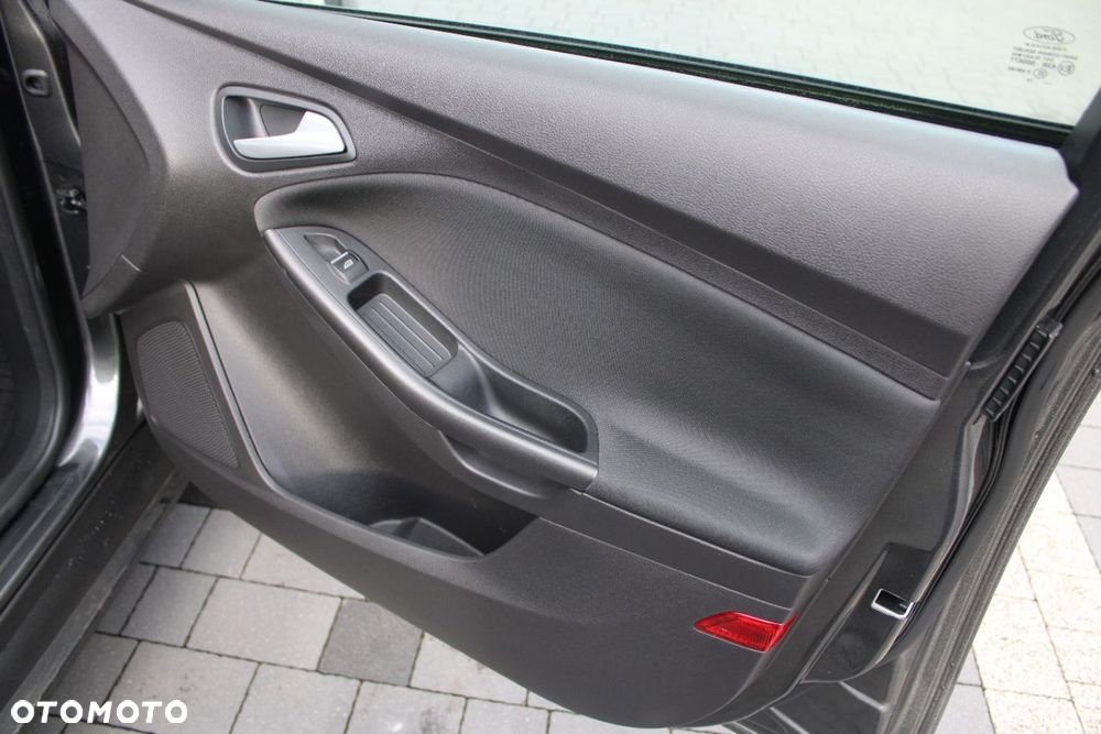 Ford Focus - 23