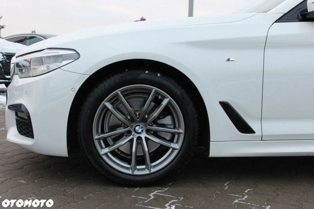 BMW Seria 5 520d xDrive M Sport sport - 33