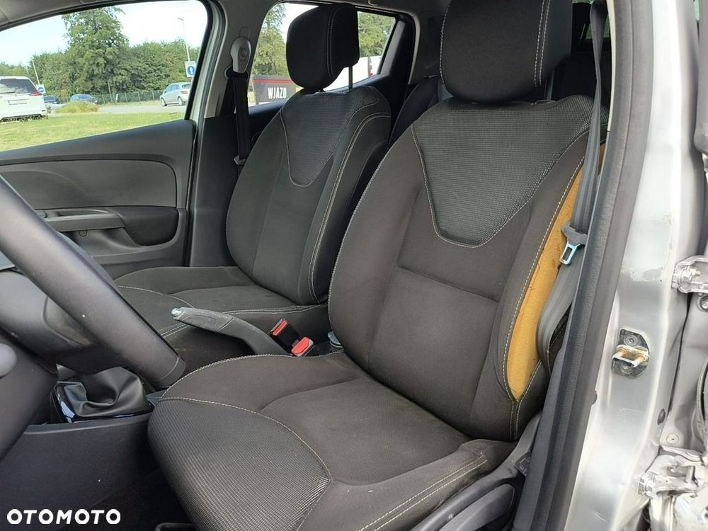 Renault Clio - 12