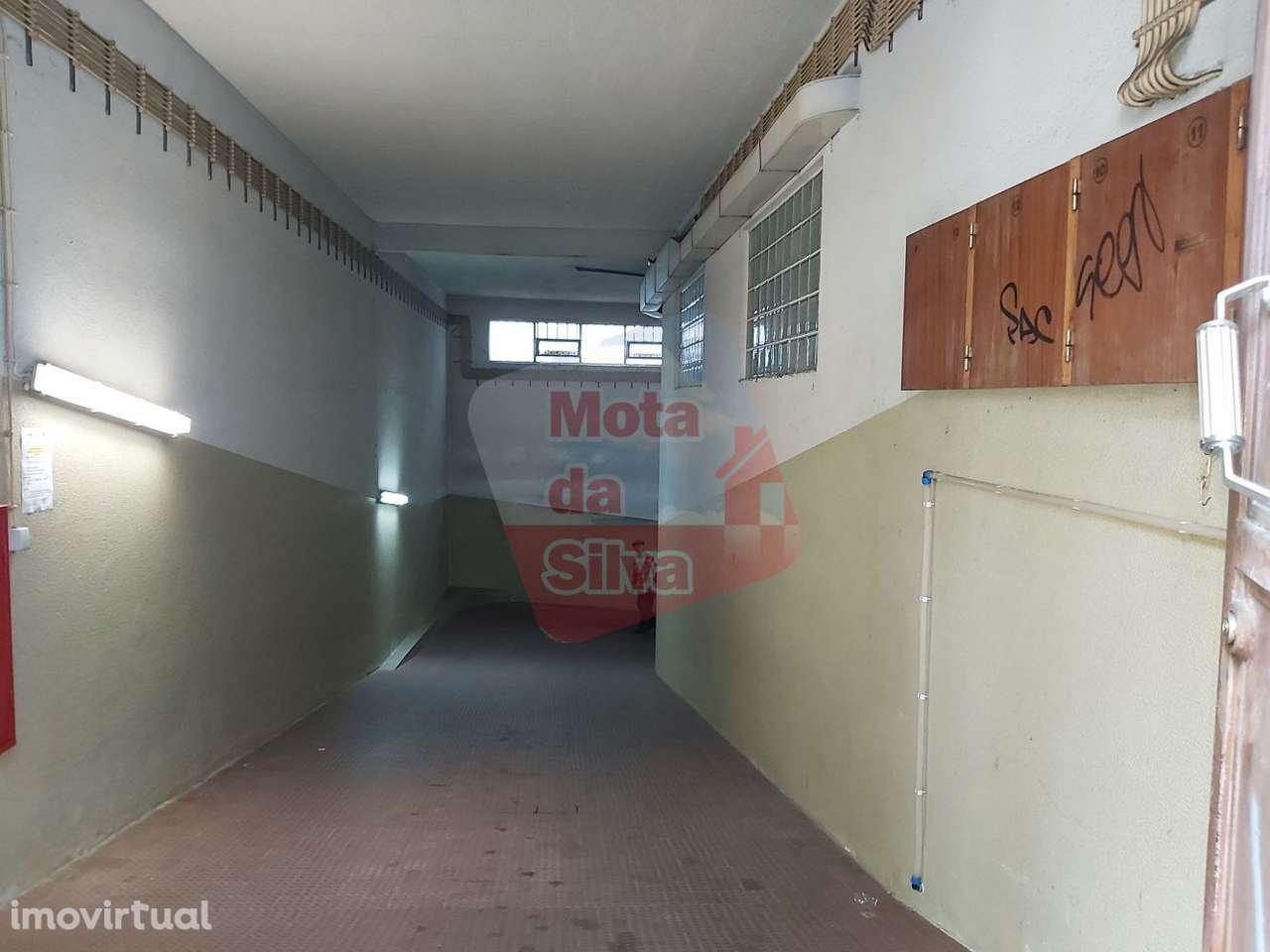 Excelente Garagem na  Cova da Piedade | Almada - Grande imagem: 3/5