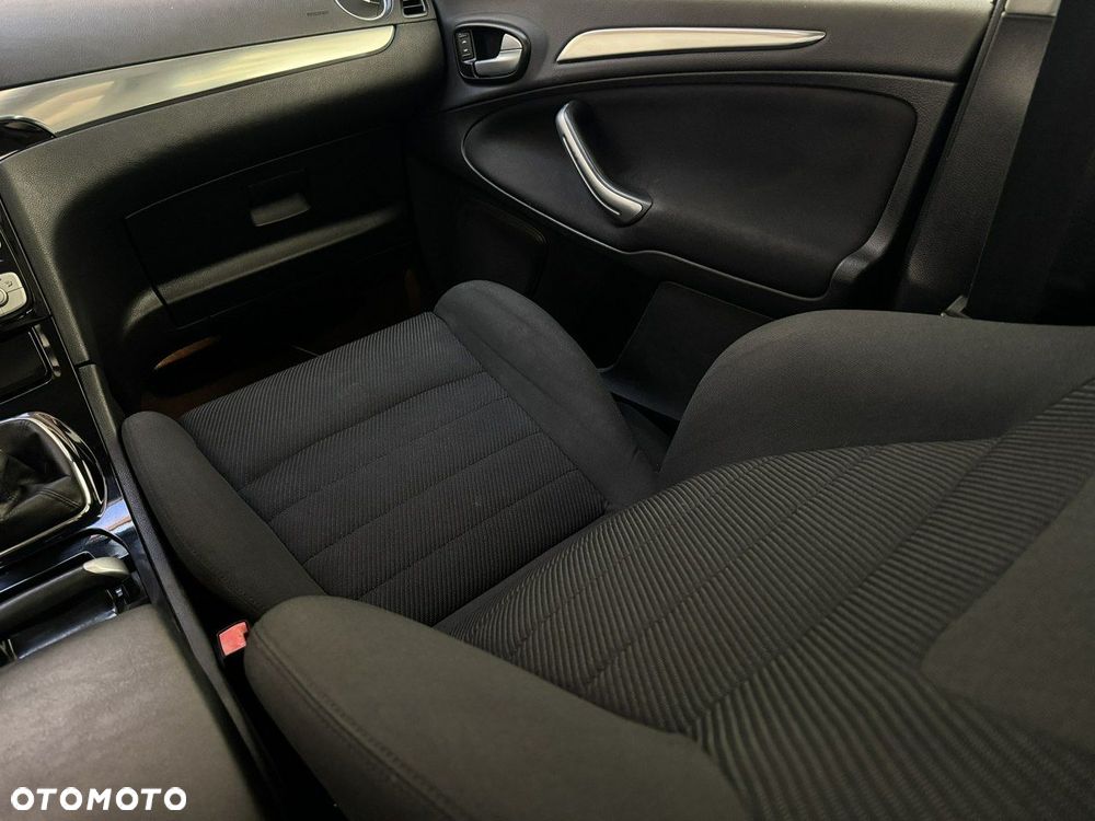 Ford Galaxy 2.0 TDCi Titanium - 23