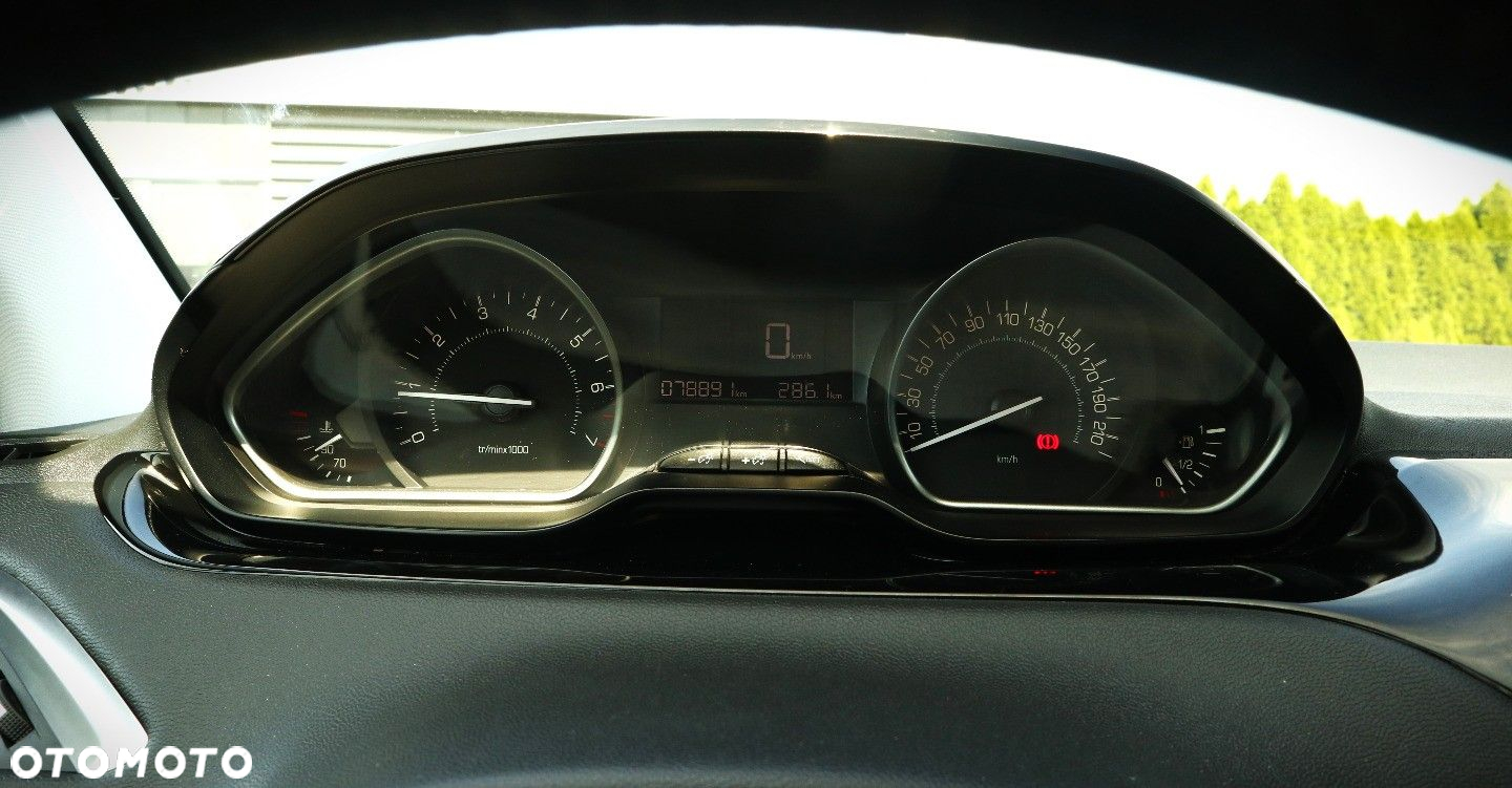 Peugeot 208 1.2 PureTech Style - 17