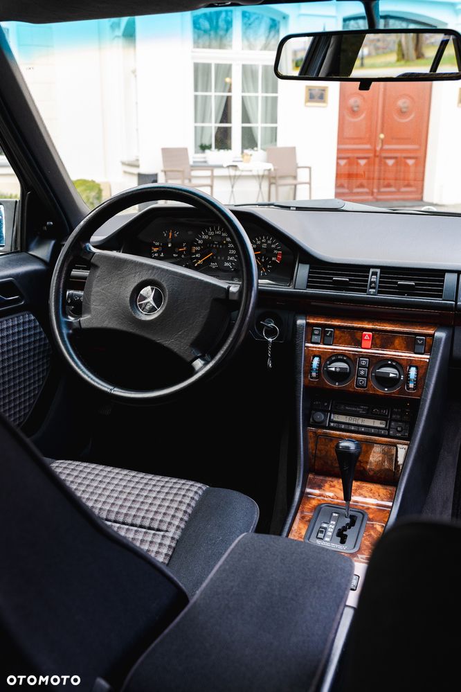 Mercedes-Benz W124 (1984-1993) - 15